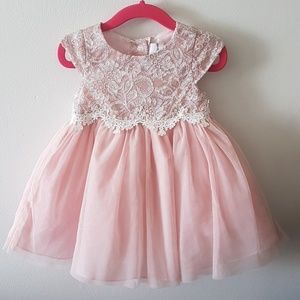 Rare Editions beautiful pink and white lace dress